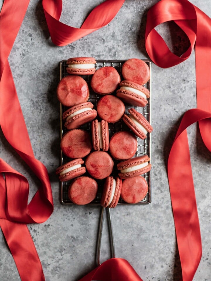 Red Velvet Macarons – MikeBakesNYC