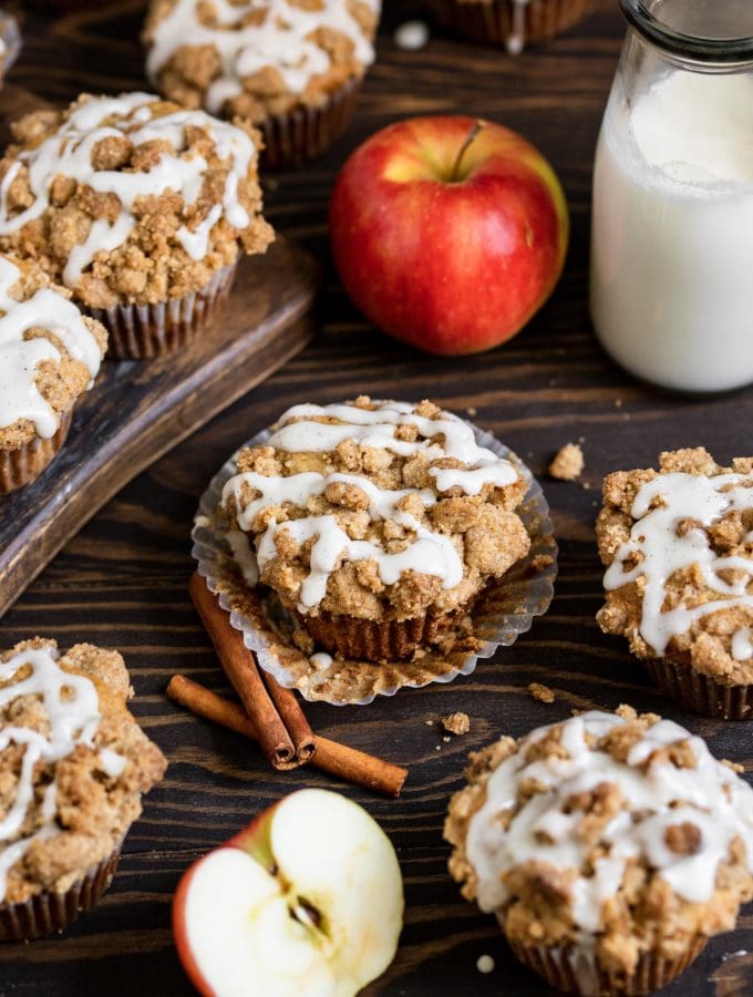 apple cinnamon muffins with vanilla bean glaze