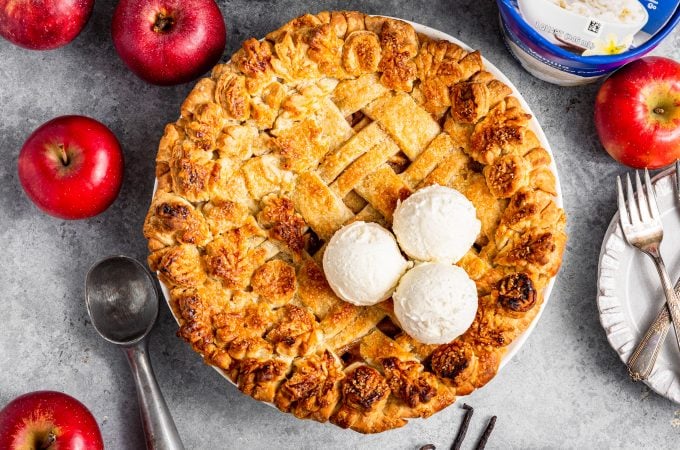 Vanilla Chai Apple Pie – MikeBakesNYC