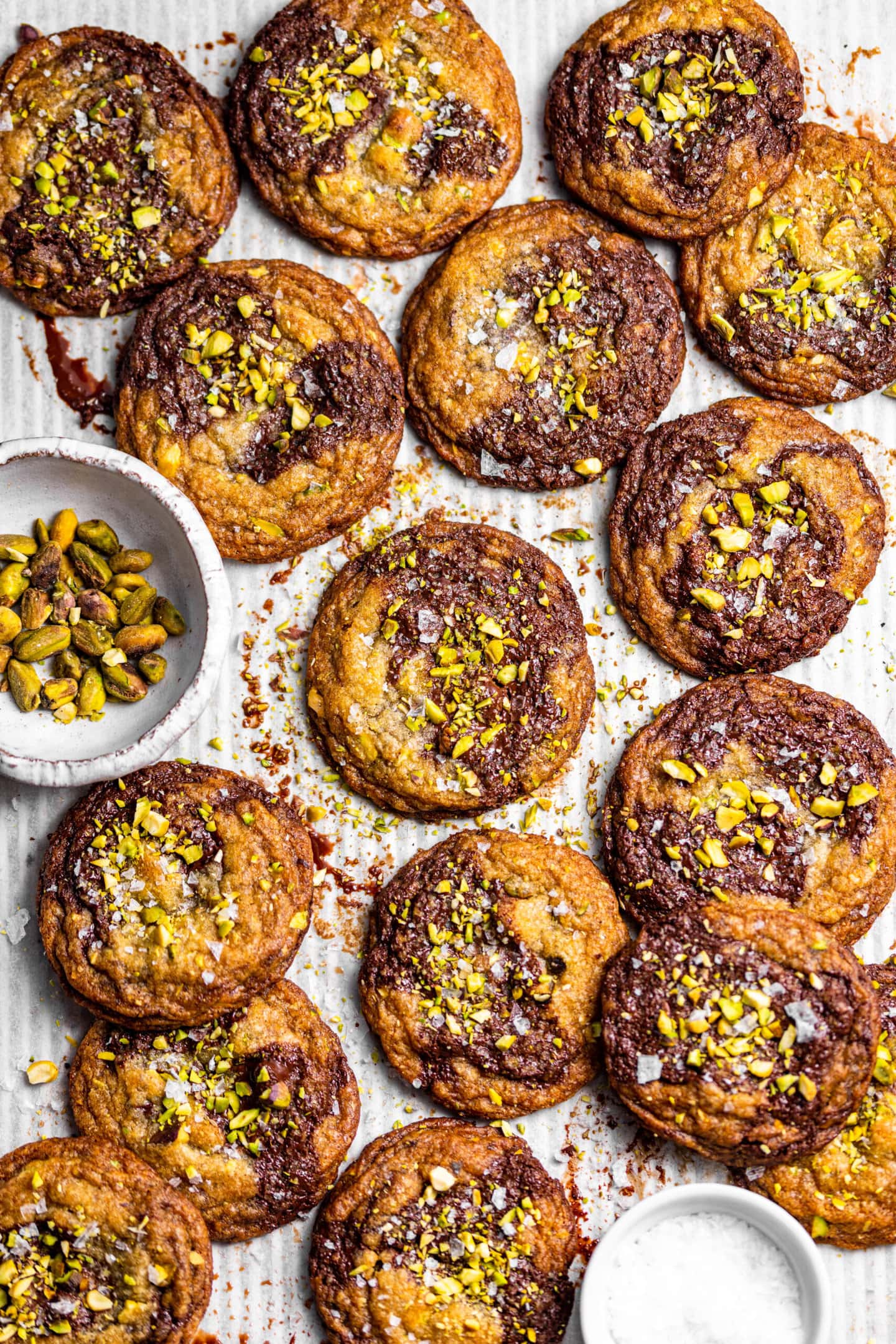 Salted Pistachio Chocolate Chunk Cookies – MikeBakesNYC