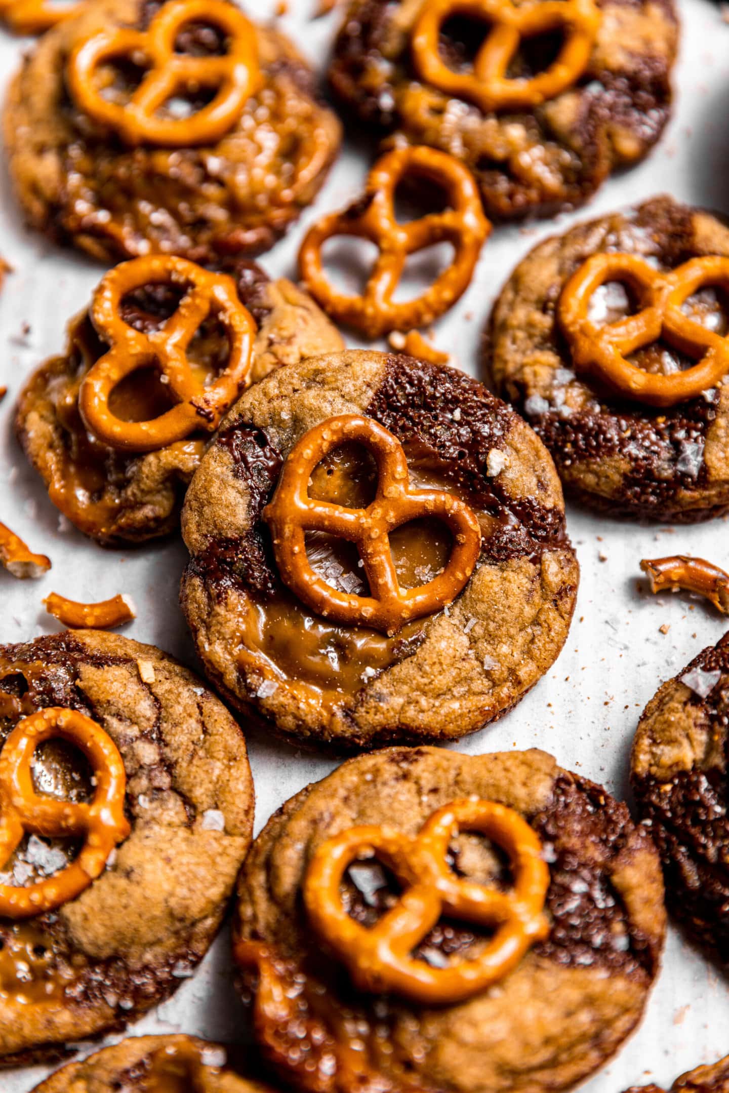 Pretzel Caramel Chip Cookies — Mommy's Kitchen